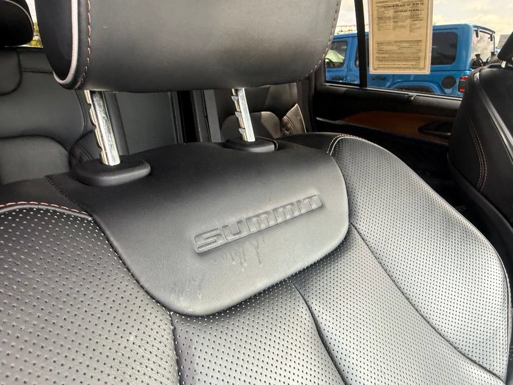 Used 2023 Jeep Grand Cherokee Summit AWD/4WD image 63