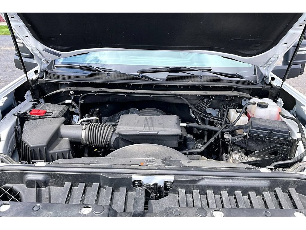 Used 2025 Chevrolet Silverado 2500 LT w/ Convenience Package AWD/4WD image 12