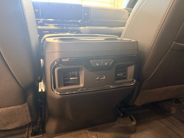 Used 2025 Chevrolet Silverado 2500 ZR2 w/ Technology Package image 23