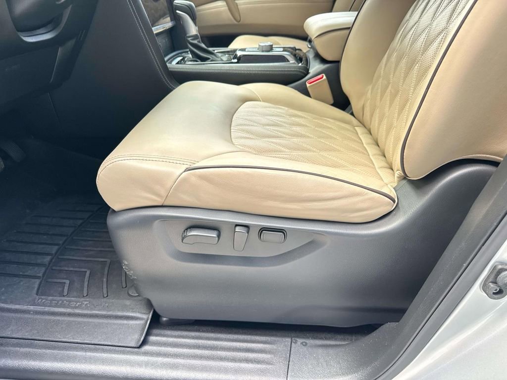Used 2024 Nissan Armada Platinum w/ Captain's Chairs Package RWD image 21