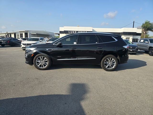 Used 2024 Buick Enclave Avenir image 8