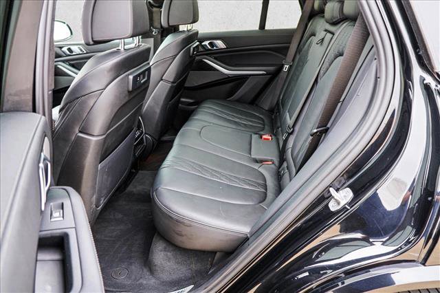 Used 2022 BMW X5 M50i image 22