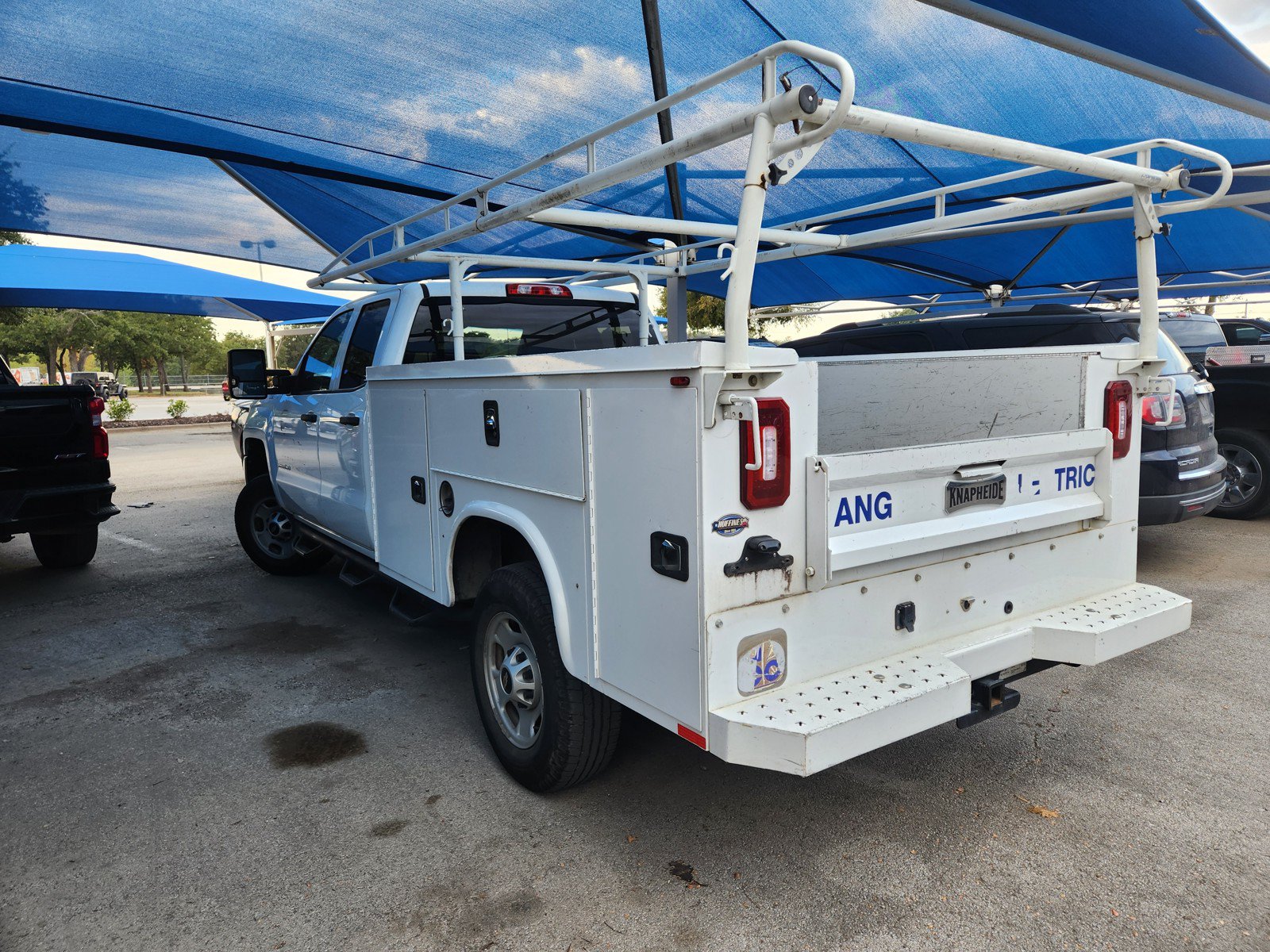 Used 2019 Chevrolet Silverado 2500 W/T w/ WT Convenience Package AWD/4WD image 3