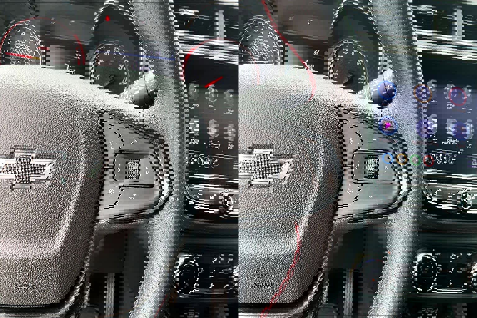 Used 2021 Chevrolet TrailBlazer RS w/ Technology Package FWD image 24