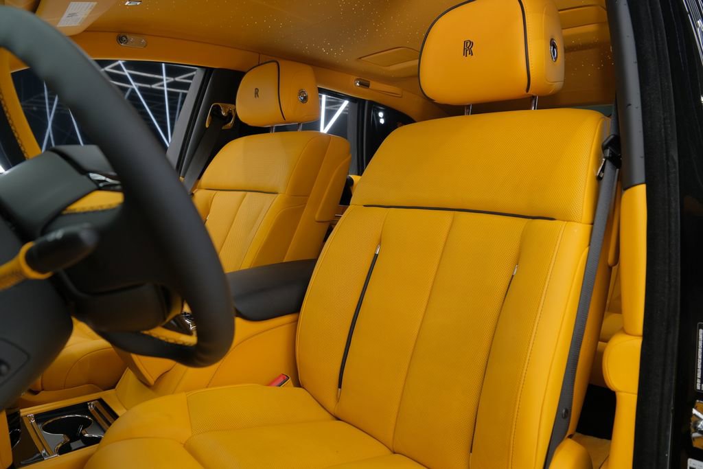 Used 2026 Rolls-Royce Phantom Sedan image 23