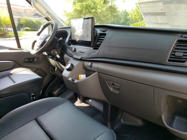 New 2023 Ford E-Transit Medium Roof RWD image 20