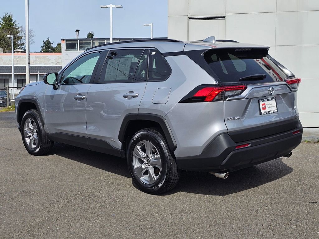 Certified 2025 Toyota RAV4 LE AWD/4WD image 6