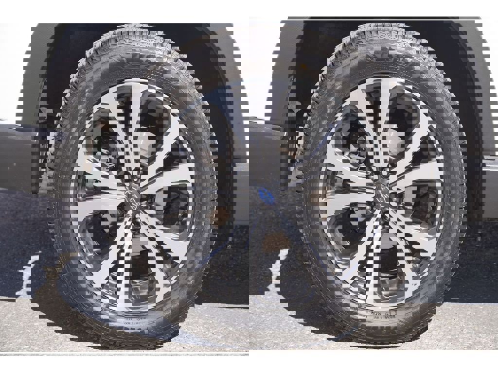 Used 2020 Subaru Forester Limited w/ Popular Package #3 image 6