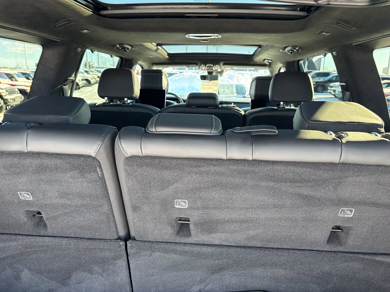 Used 2024 Jeep Grand Wagoneer Series II w/ Convenience Group III image 12