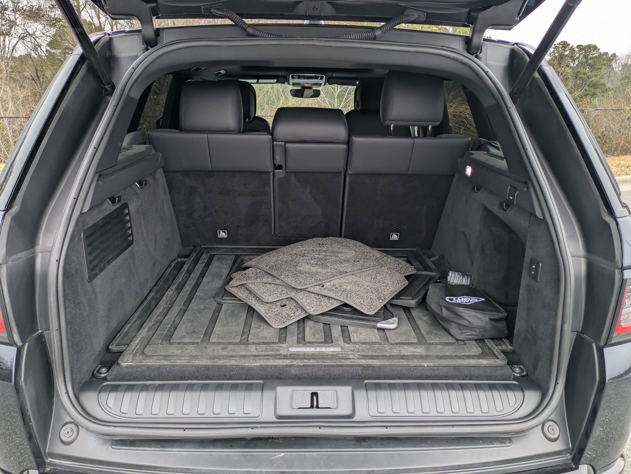 Used 2022 Land Rover Range Rover Sport HSE Silver Edition image 27