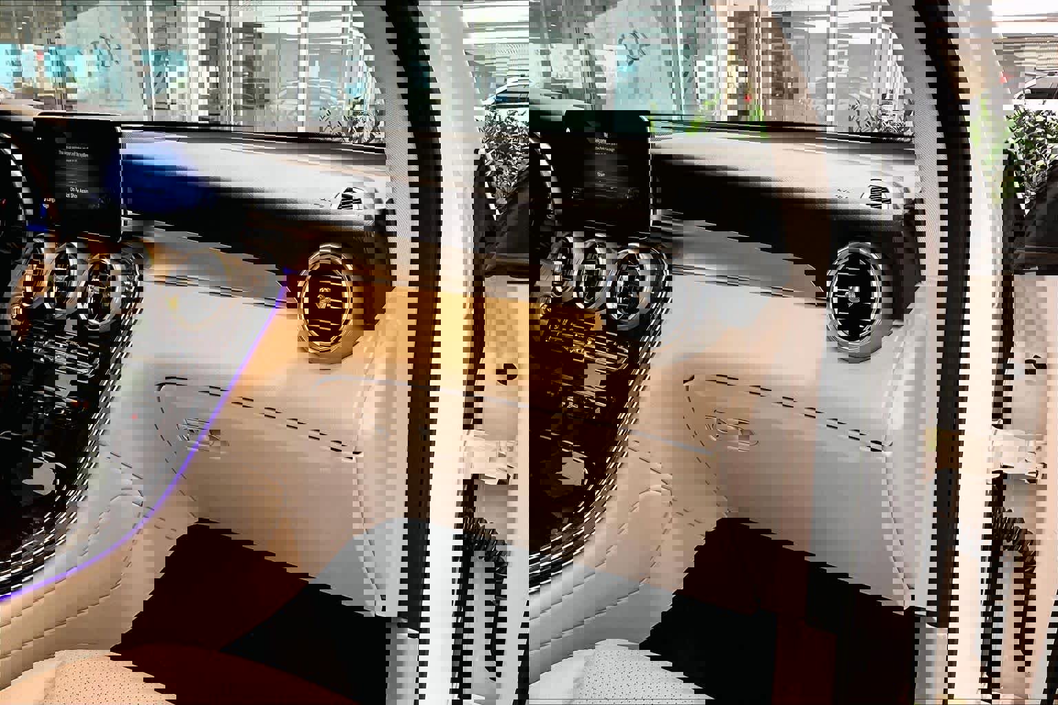 Used 2022 Mercedes-Benz GLC 300 image 17