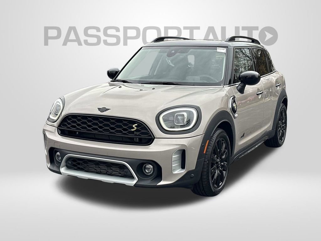 Used 2023 MINI Cooper Countryman SE w/ Storage Package image 1