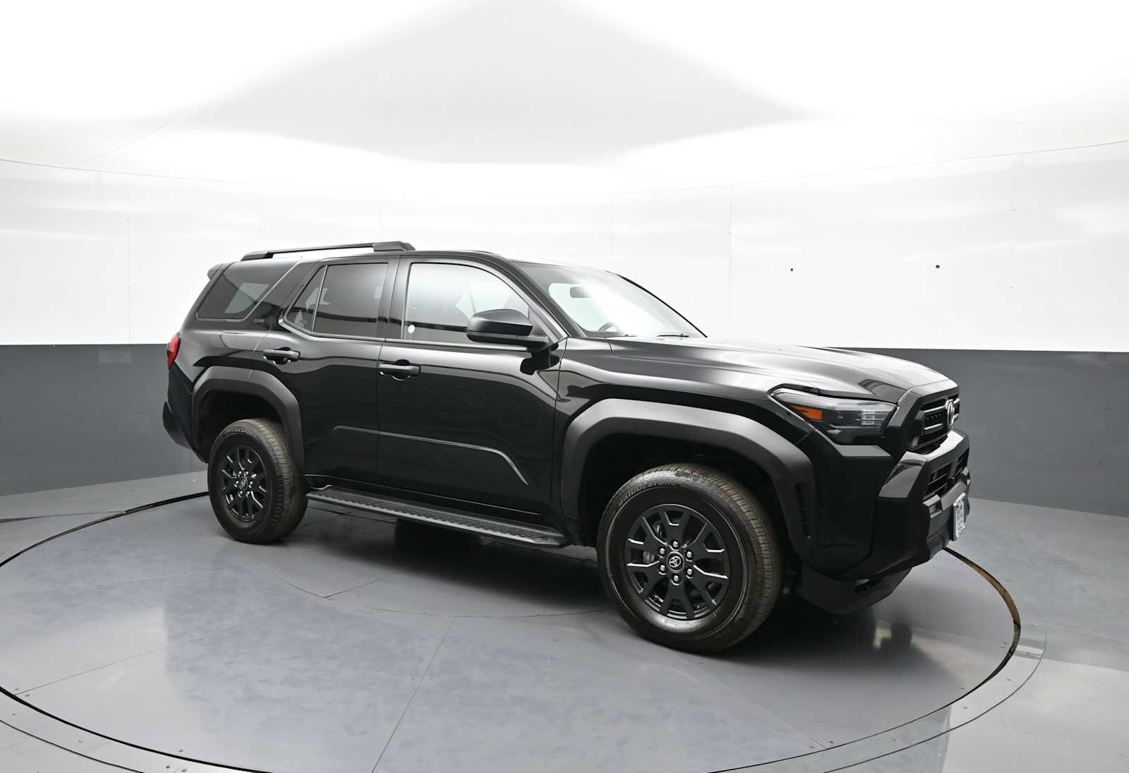 Certified 2025 Toyota 4Runner SR5 AWD/4WD image 4