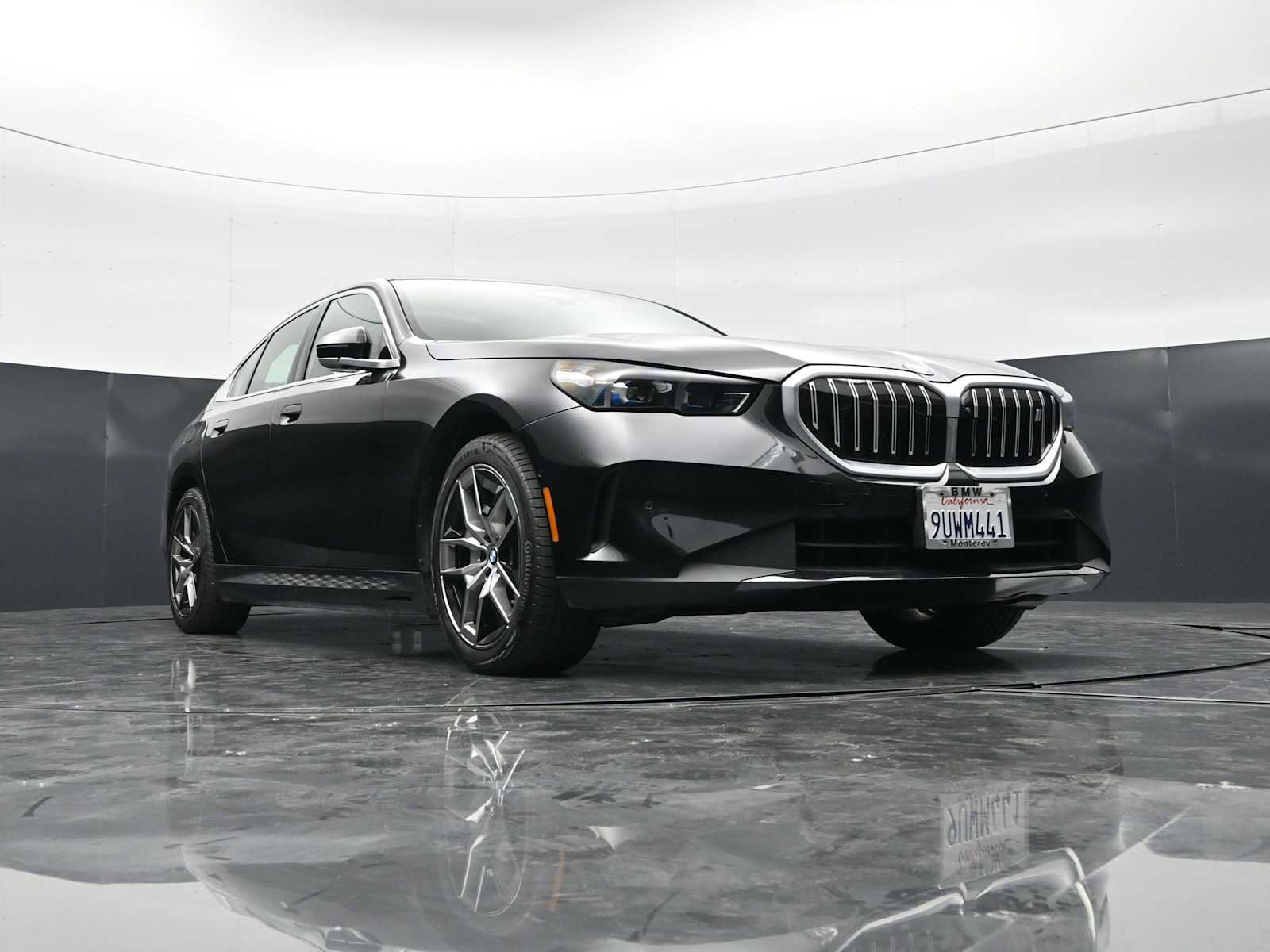 Used 2026 BMW i5 eDrive40 w/ Executive Package RWD image 27