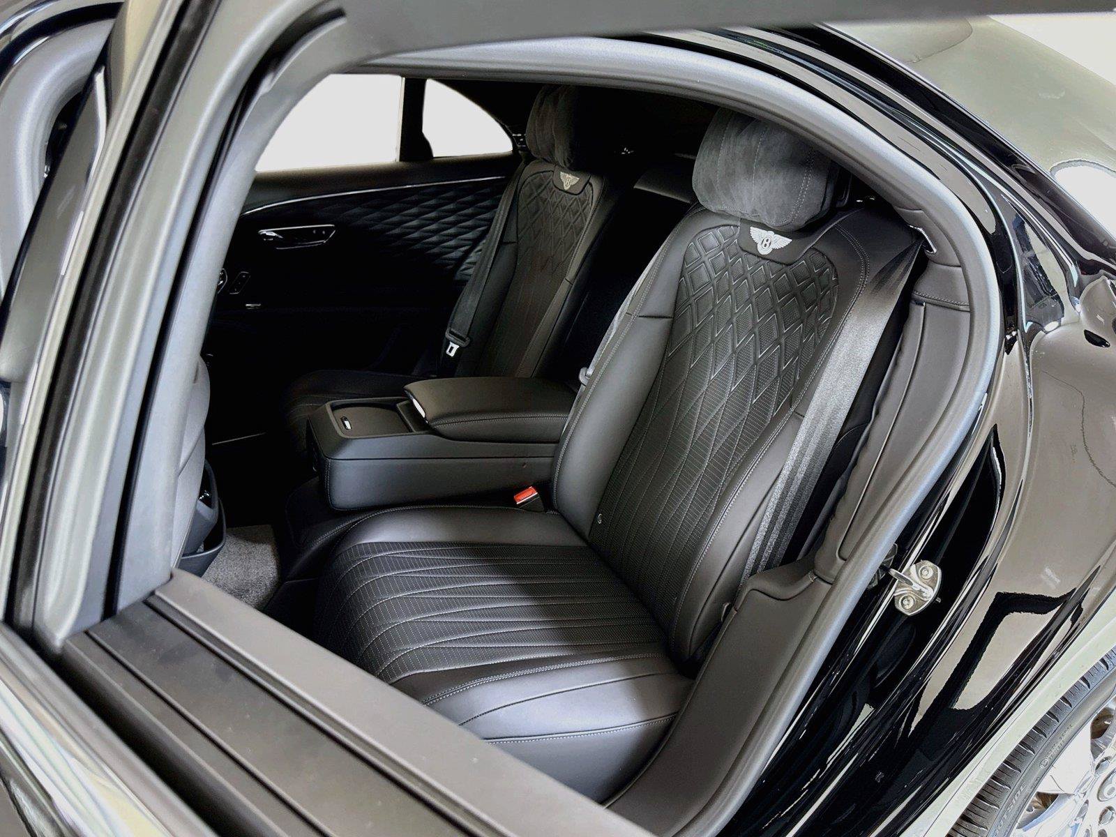Used 2022 Bentley Flying Spur V8 AWD/4WD image 24