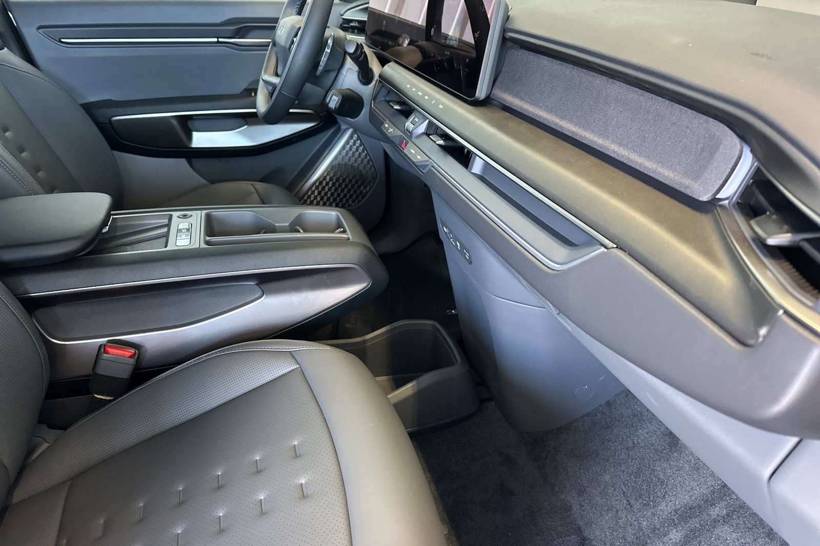 New 2026 Kia EV9 Wind AWD/4WD image 16