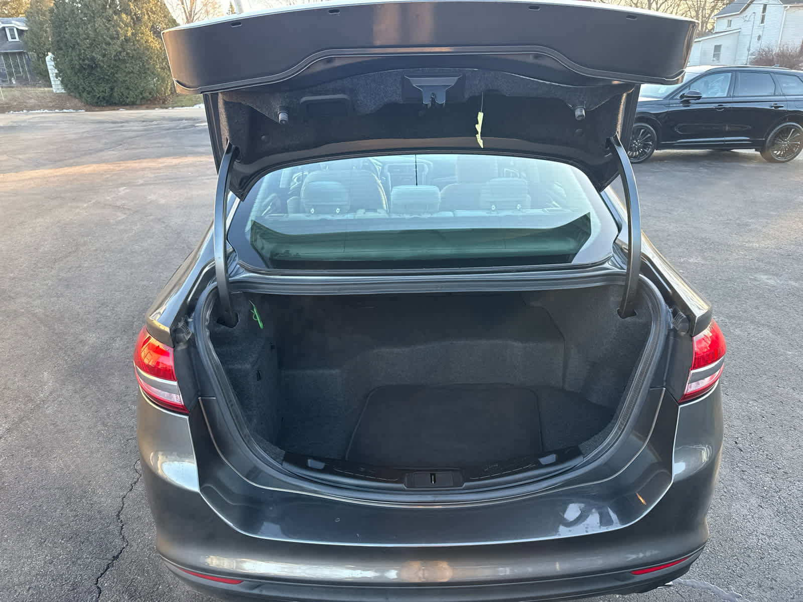 Used 2017 Ford Fusion S FWD image 15