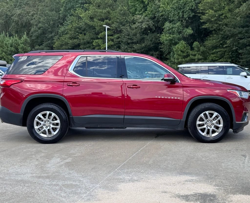 Used 2020 Chevrolet Traverse LT FWD image 10