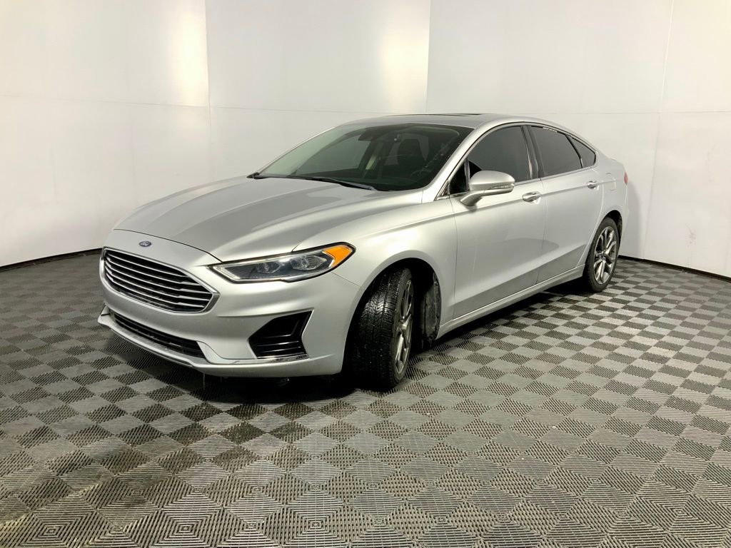 Used 2019 Ford Fusion SEL FWD image 2