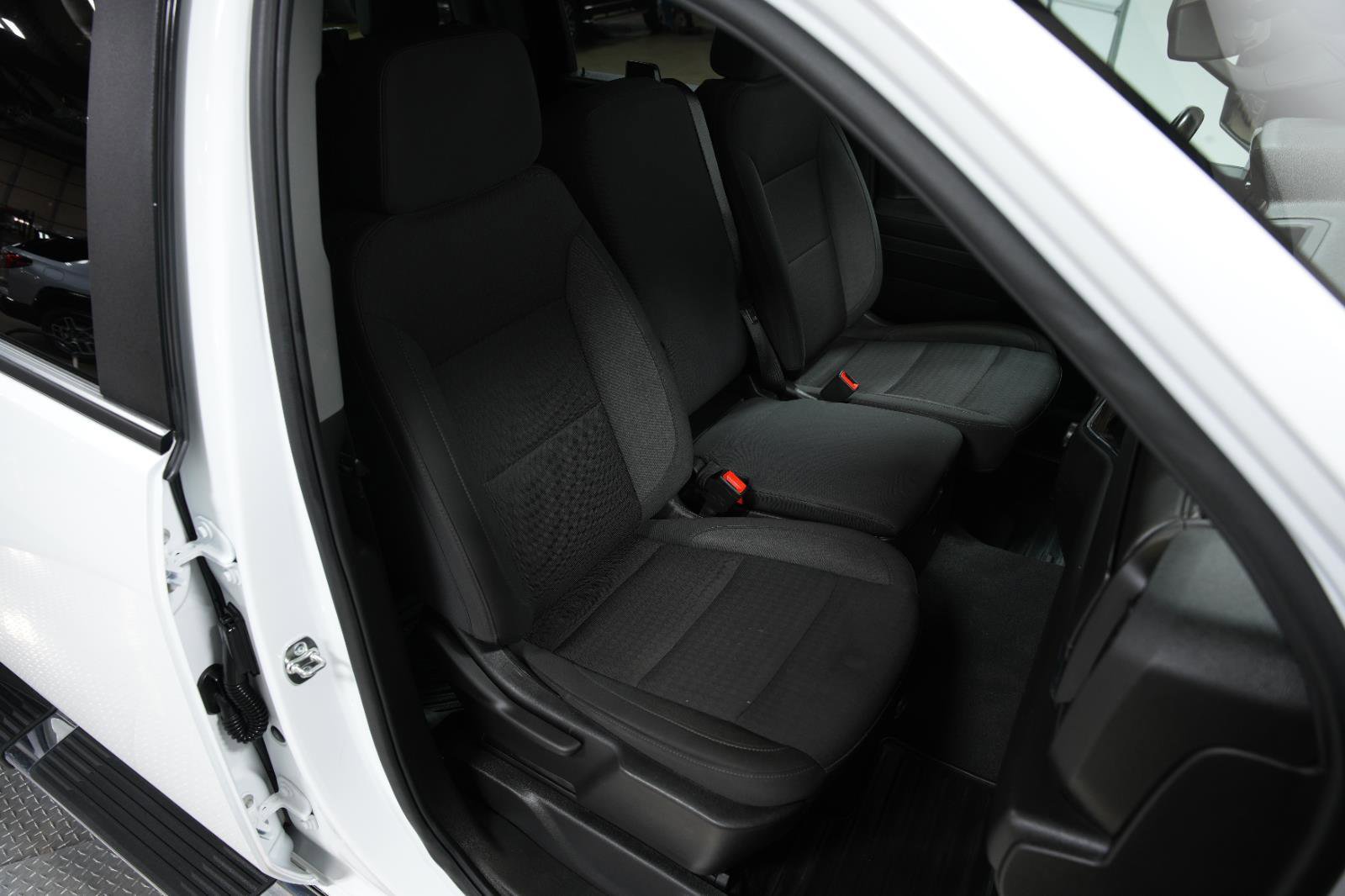 Used 2025 Chevrolet Silverado 2500 LT w/ Convenience Package image 15