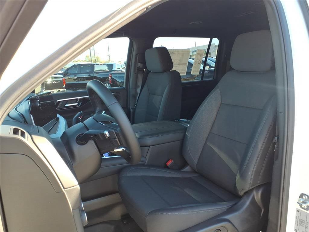 New 2026 Chevrolet Suburban LS RWD image 9