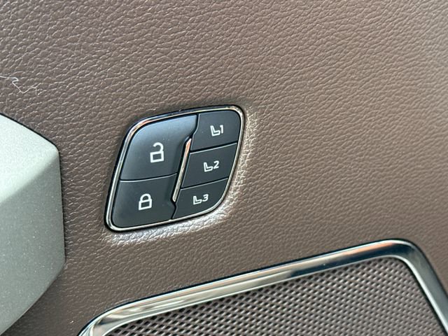 Used 2022 Ford F450 King Ranch w/ King Ranch Ultimate Package image 18