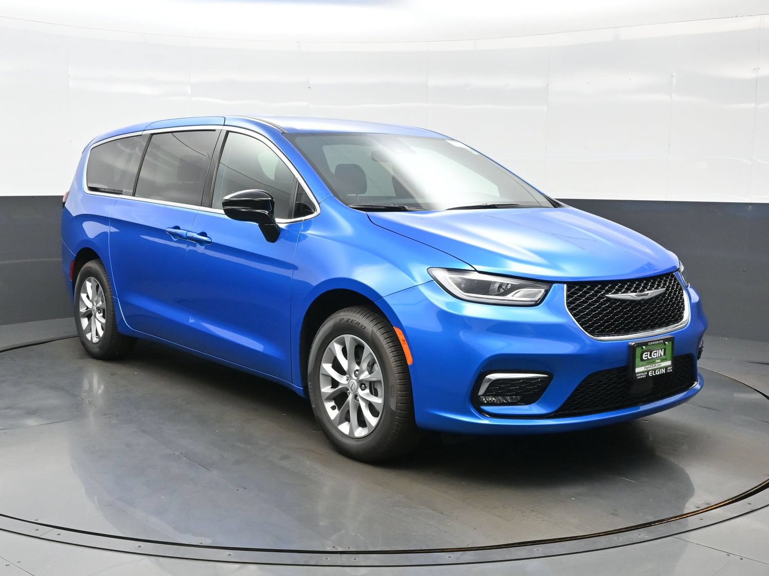 New 2026 Chrysler Pacifica Select AWD/4WD image 11