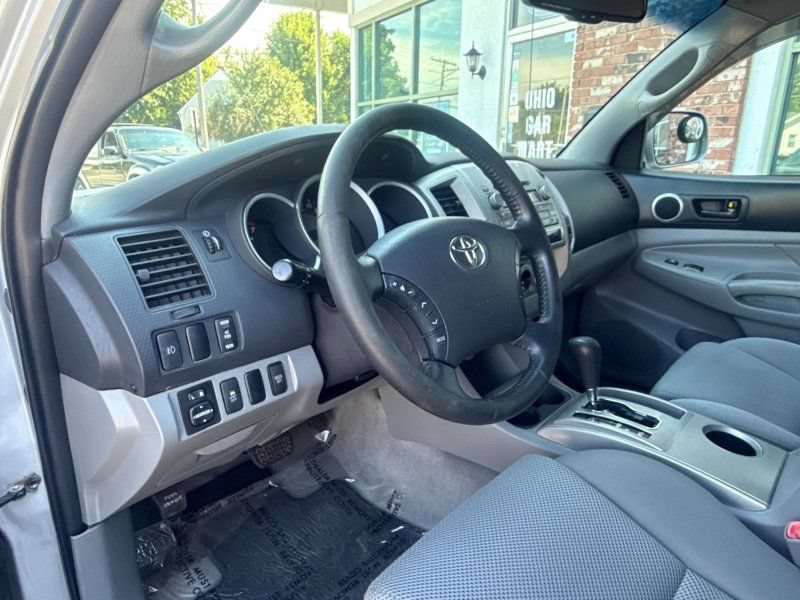 Used 2010 Toyota Tacoma 4x4 Double Cab V6 w/ TRD Sport Pkg image 10