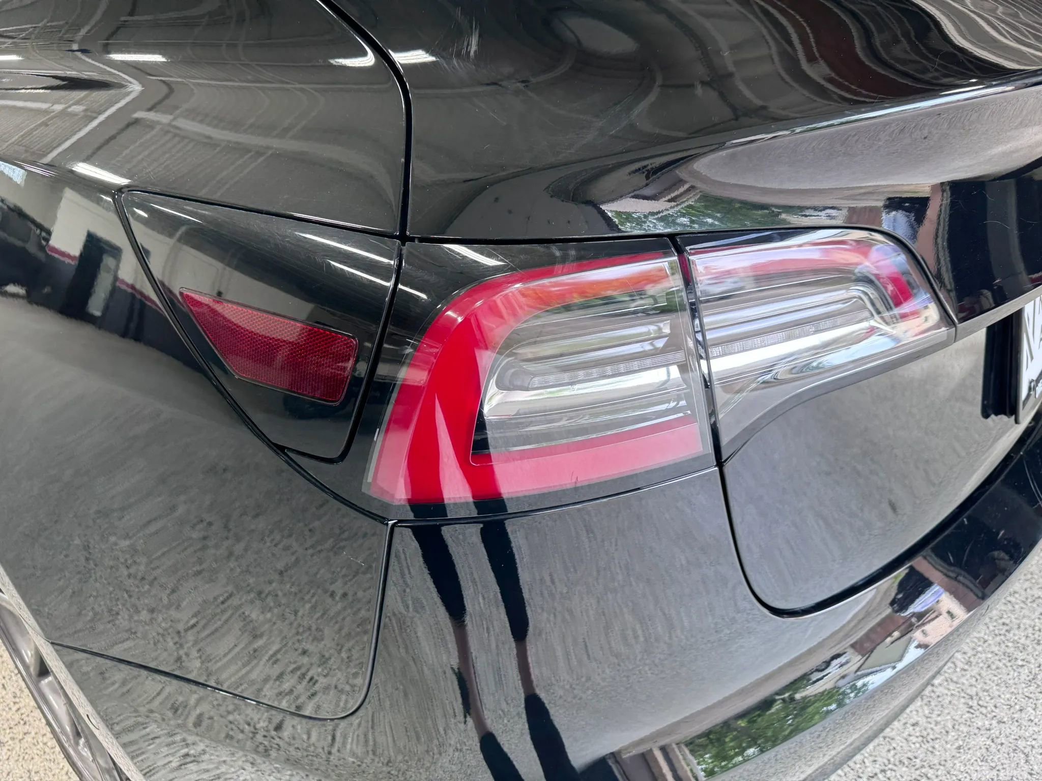 Used 2019 Tesla Model 3 Mid Range RWD image 12