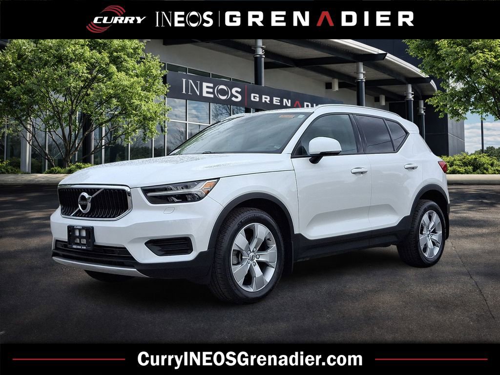 Used 2022 Volvo XC40 T5 Momentum w/ Climate Package AWD/4WD image 1