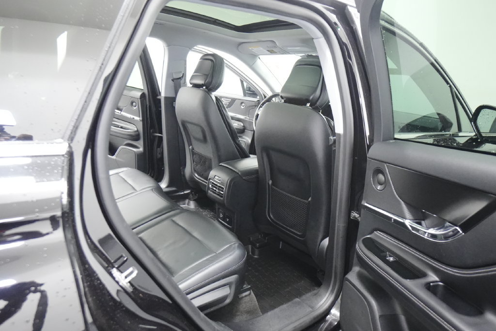 Used 2020 Lincoln Corsair Reserve w/ Equipment Group 201A AWD/4WD image 30