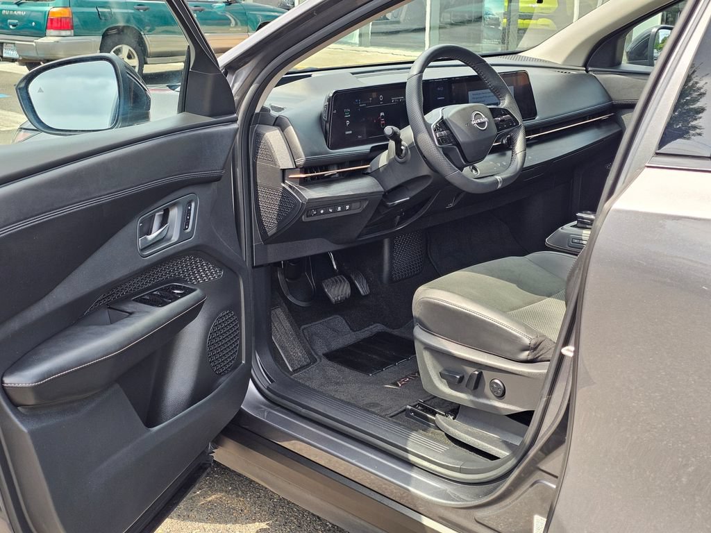 Used 2023 Nissan Ariya FWD image 20