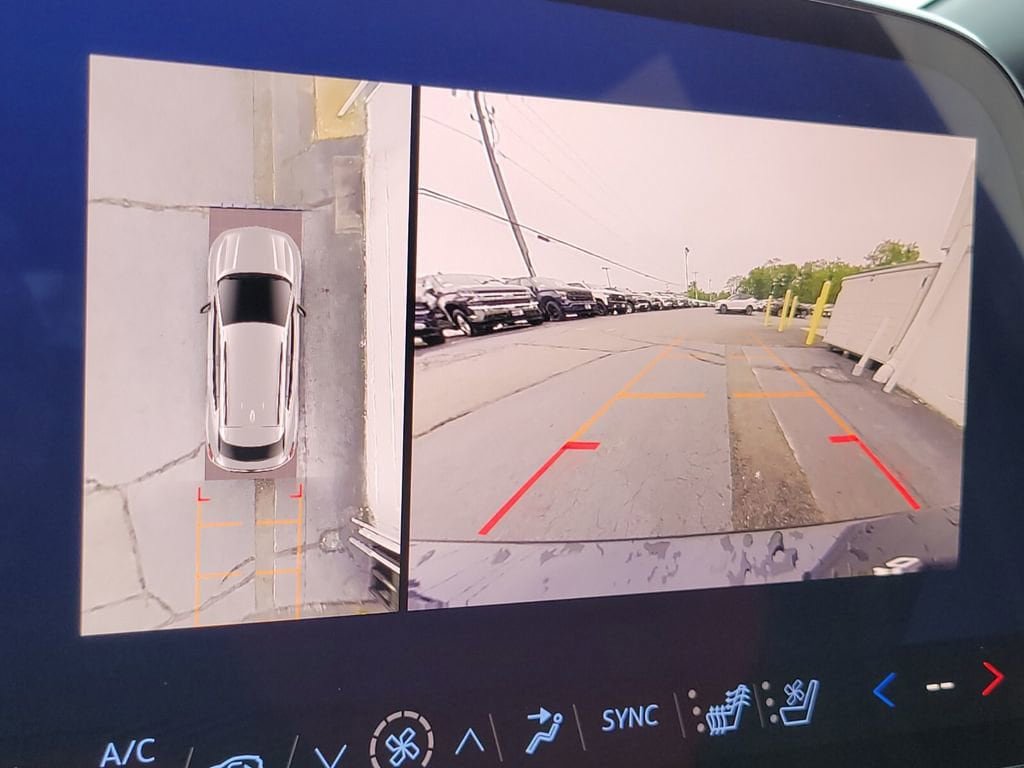 New 2025 Chevrolet Equinox EV RS w/ Active Safety Package 3 AWD/4WD image 19
