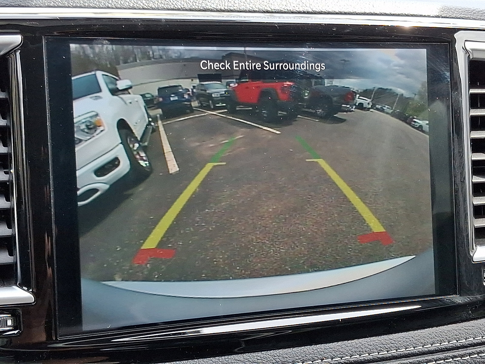 Used 2024 Chrysler Pacifica Limited image 17