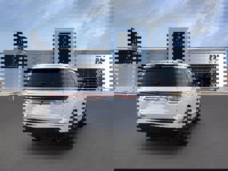 New 2024 Lincoln Navigator Reserve image 8