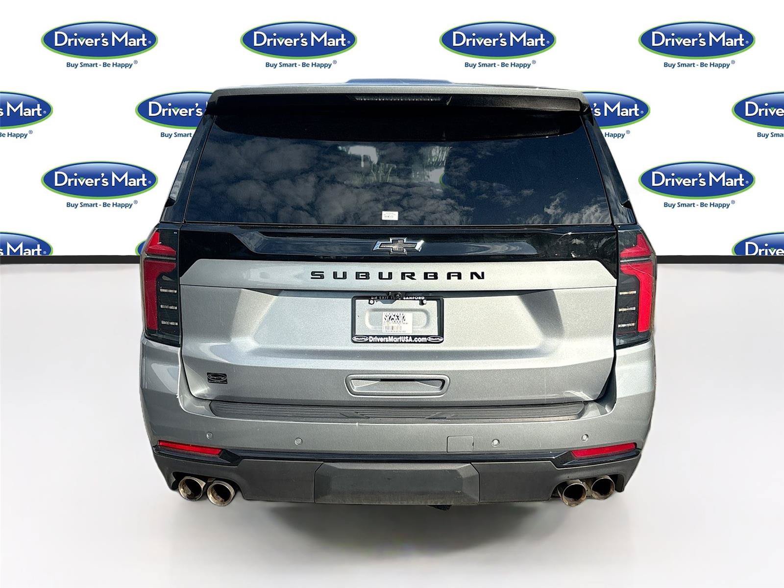 Used 2025 Chevrolet Suburban Z71 AWD/4WD image 6