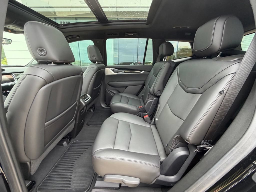 Used 2020 Cadillac XT6 Premium Luxury FWD image 19