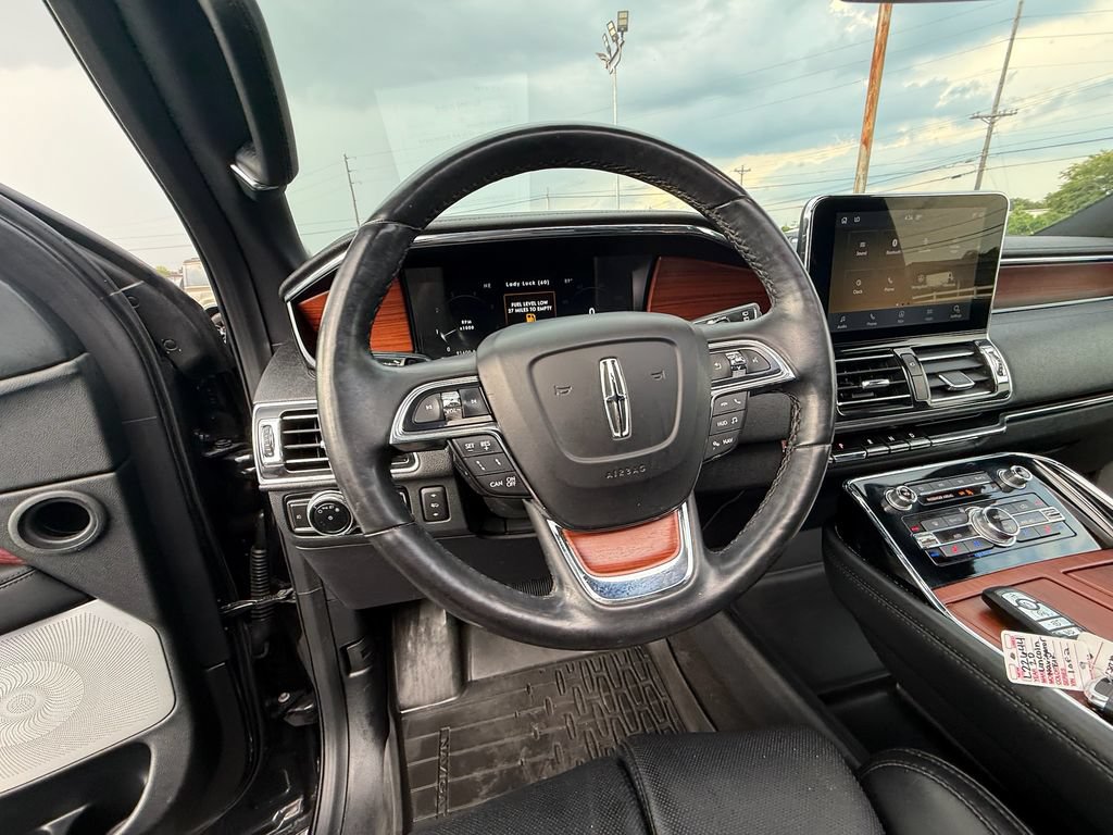 Used 2020 Lincoln Navigator Reserve w/ Luxury Package AWD/4WD image 16