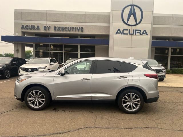 Used 2023 Acura RDX AWD w/ Technology Package image 2