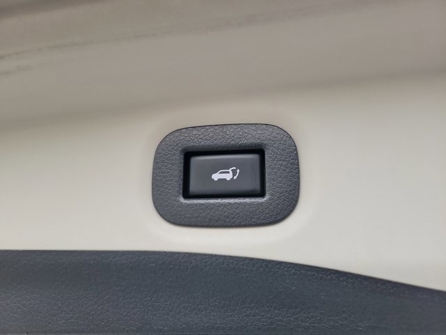 Used 2018 Nissan Rogue SV FWD image 10
