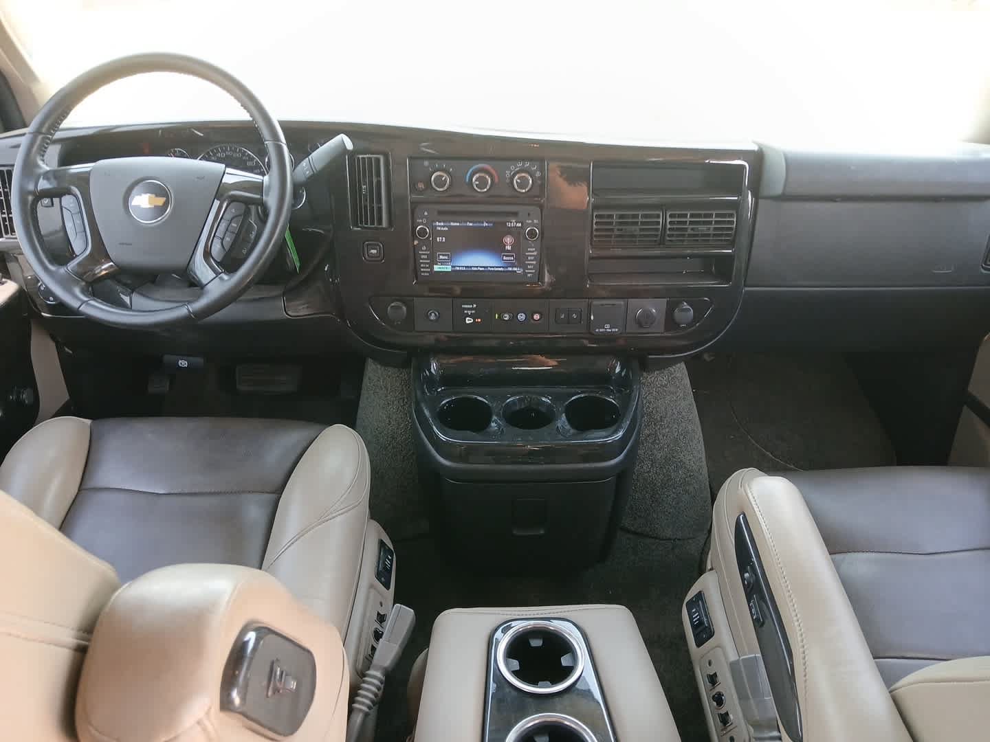 Used 2021 Chevrolet Express 2500 w/ Enhanced Convenience Package RWD image 26
