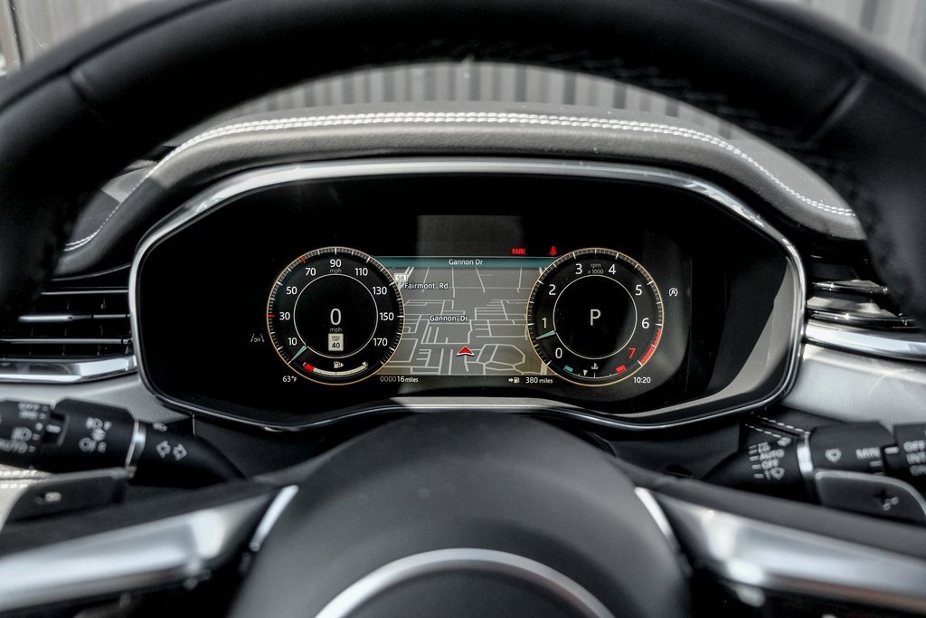 Used 2025 Jaguar F-PACE R-Dynamic S image 11