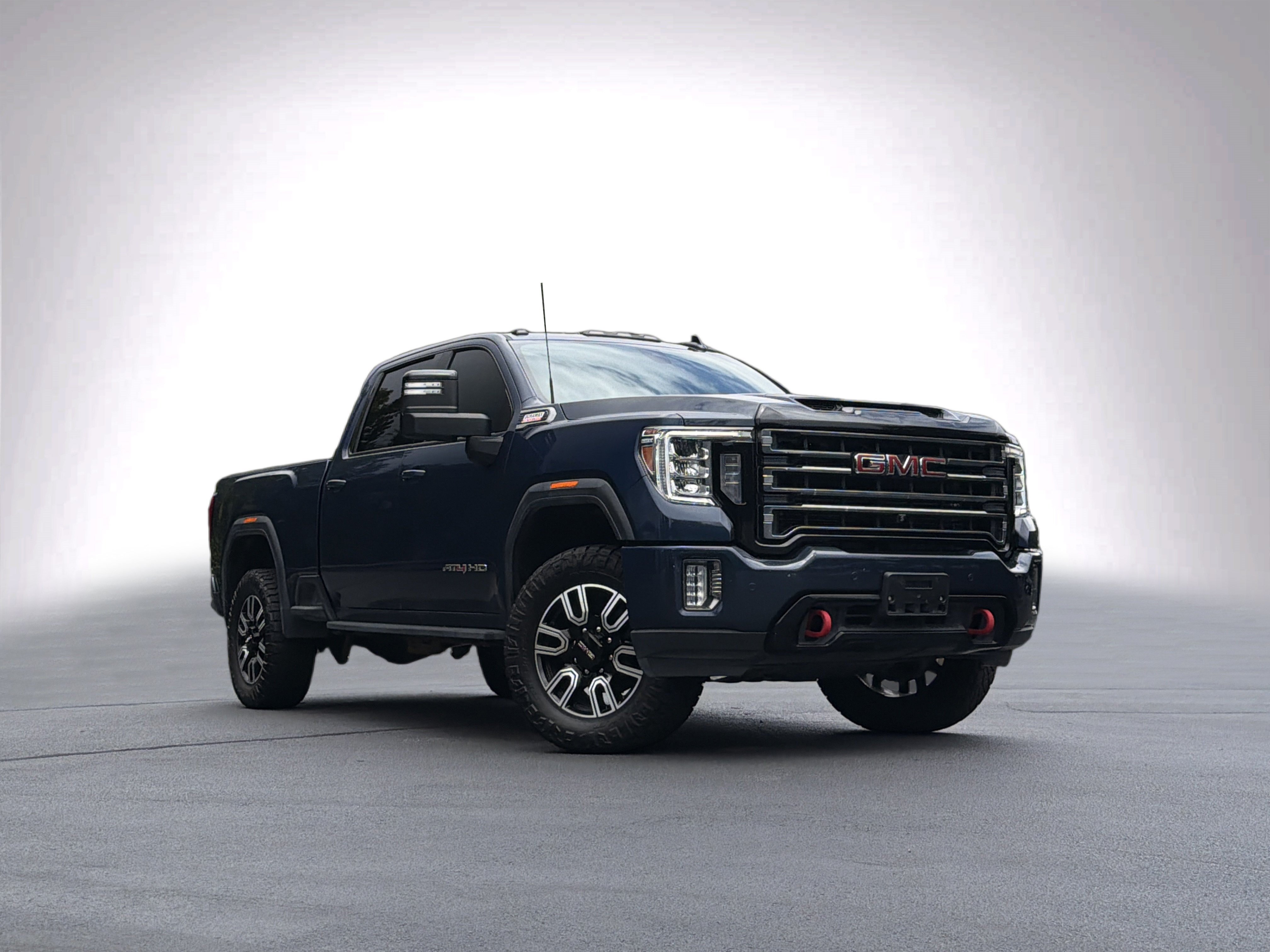 Used 2022 GMC Sierra 2500 AT4 w/ AT4 Premium Plus Package AWD/4WD image 2