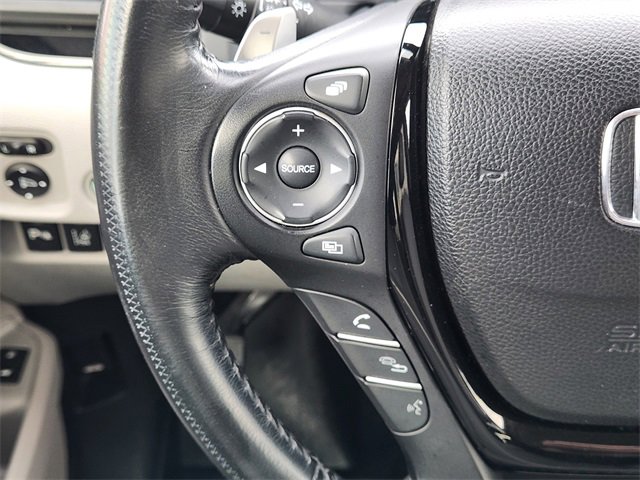 Used 2016 Honda Pilot Touring image 28