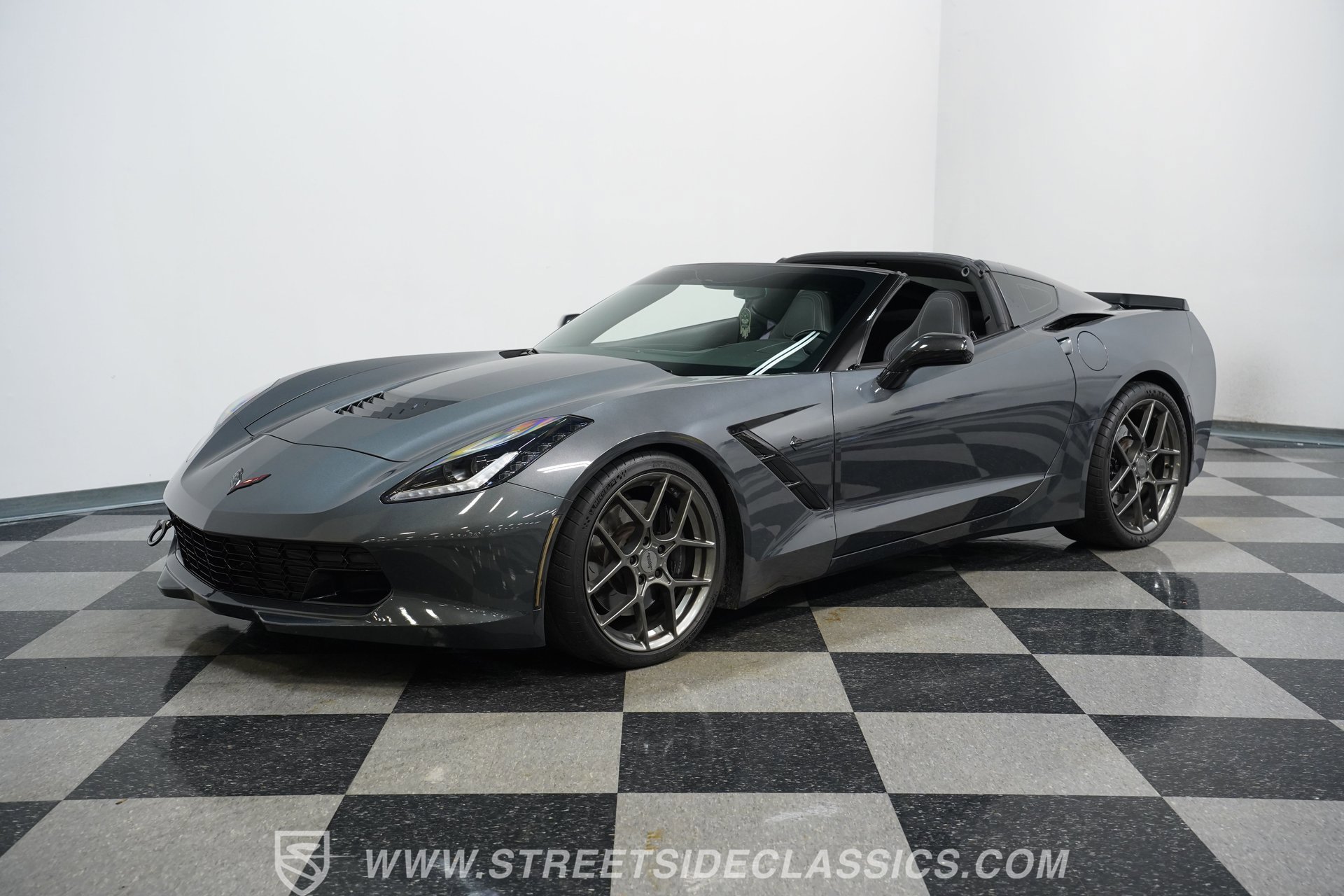 Used 2017 Chevrolet Corvette Stingray Coupe w/ Carbon Flash Badge Package image 5