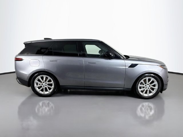 Used 2025 Land Rover Range Rover Sport SE AWD/4WD image 11