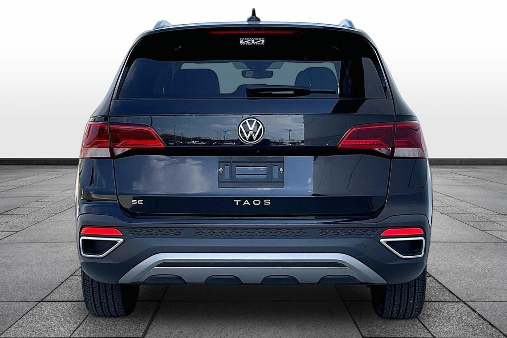 Used 2023 Volkswagen Taos SE FWD image 4