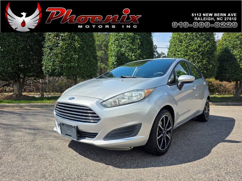 Used 2017 Ford Fiesta SE FWD image 1