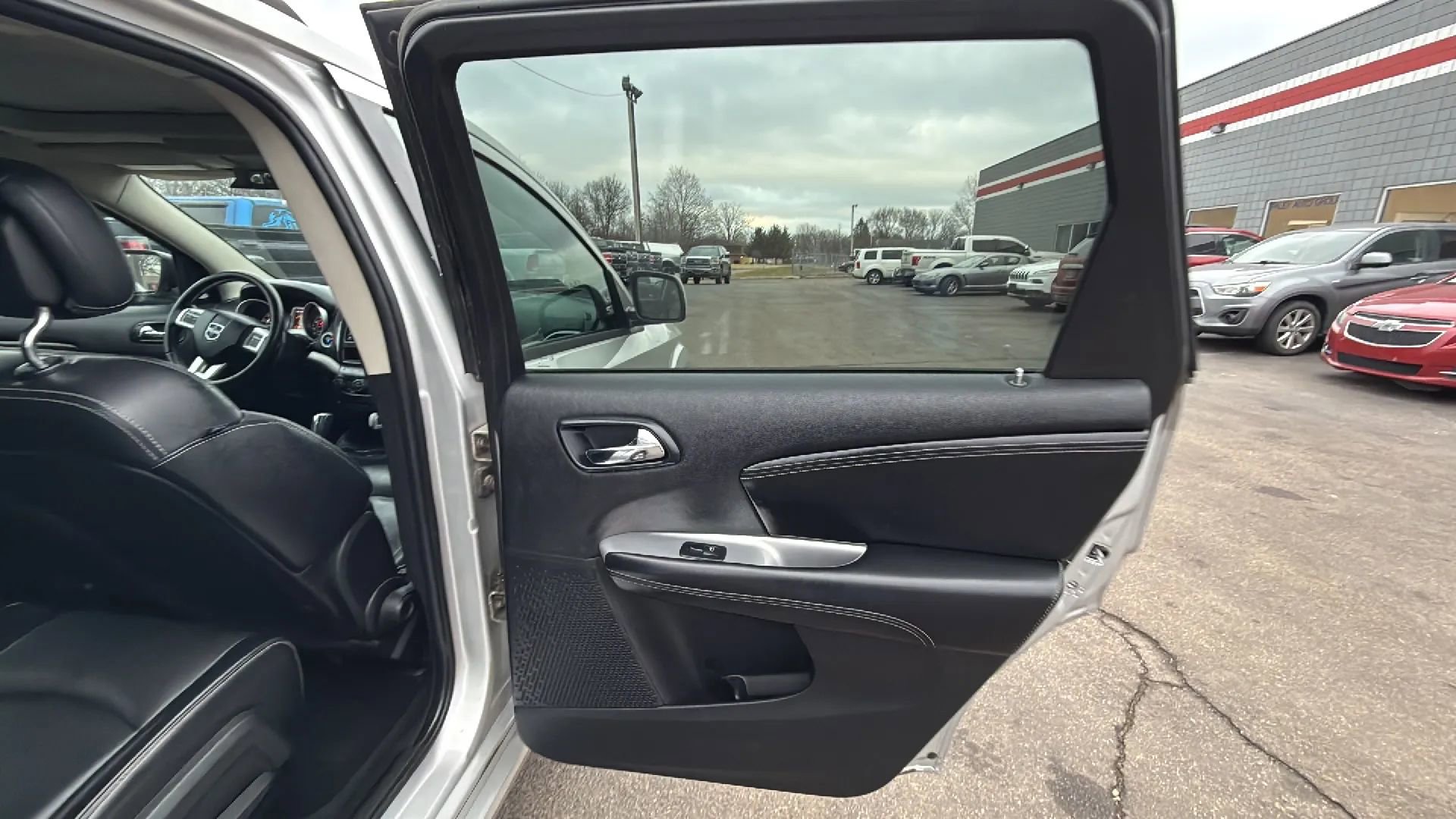 Used 2011 Dodge Journey Lux w/ Flexible Seating Group image 15