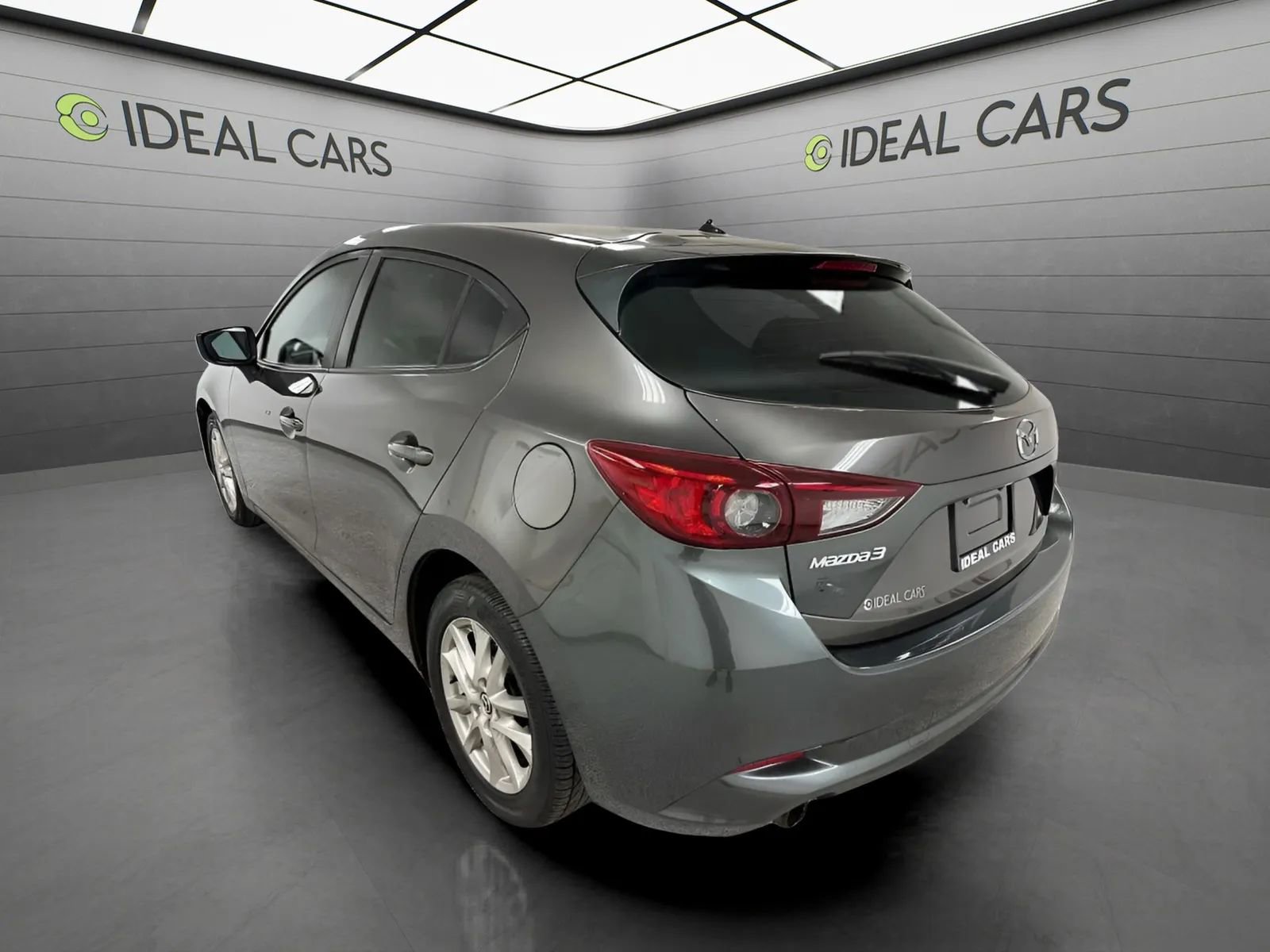 Used 2018 MAZDA MAZDA3 Sport FWD image 7